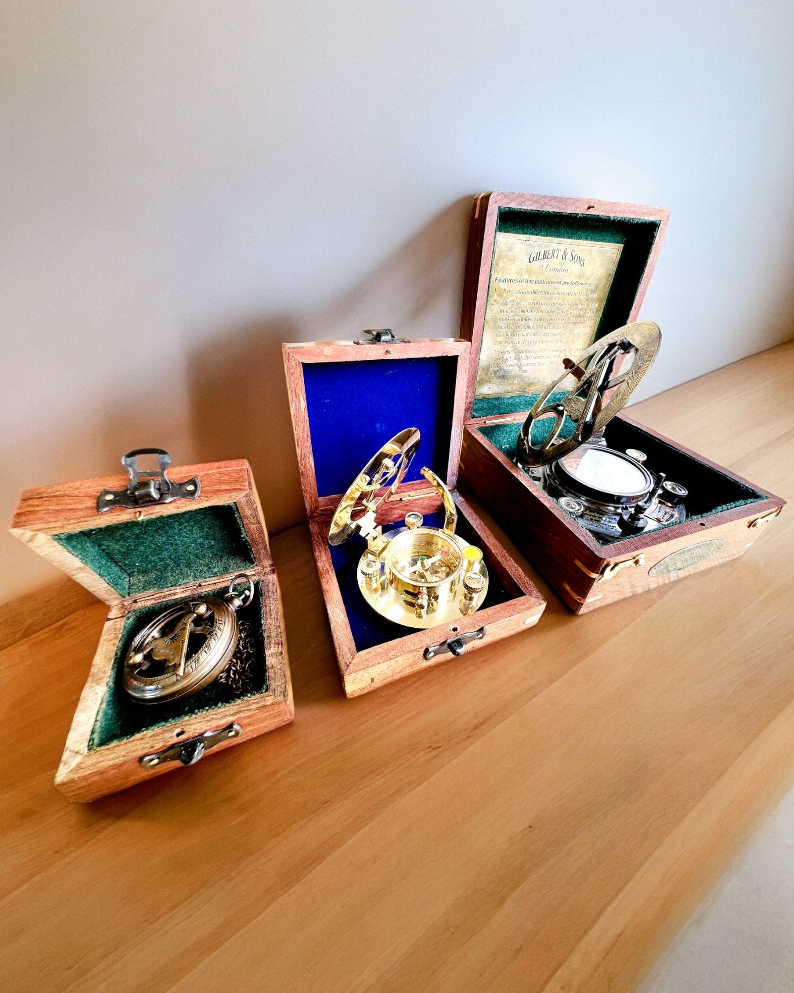 Große Holzkiste für Kompass "Gilbert & Sons" mit Gravurmöglichkeit