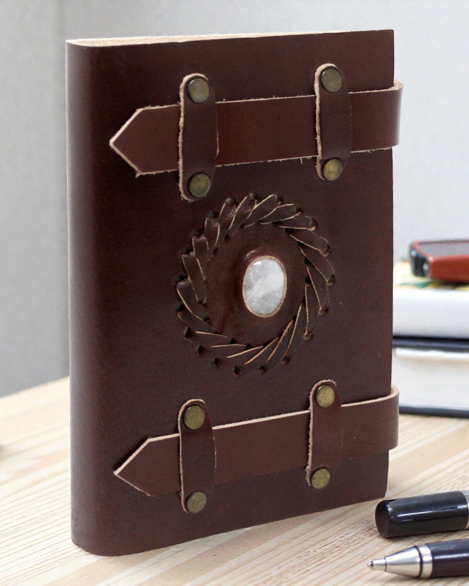 Leder-Notizbuch Mondstein Luna-Gürtel – 15 × 10 cm