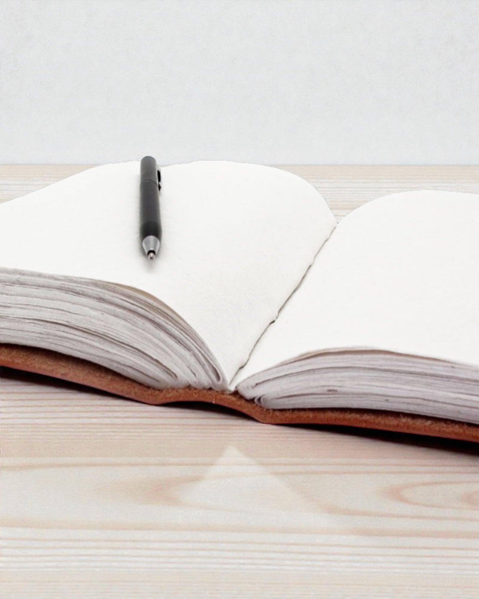 Leder-Notizbuch 7 Chakren – Großformat (25 x 33 cm) – 200 Seiten