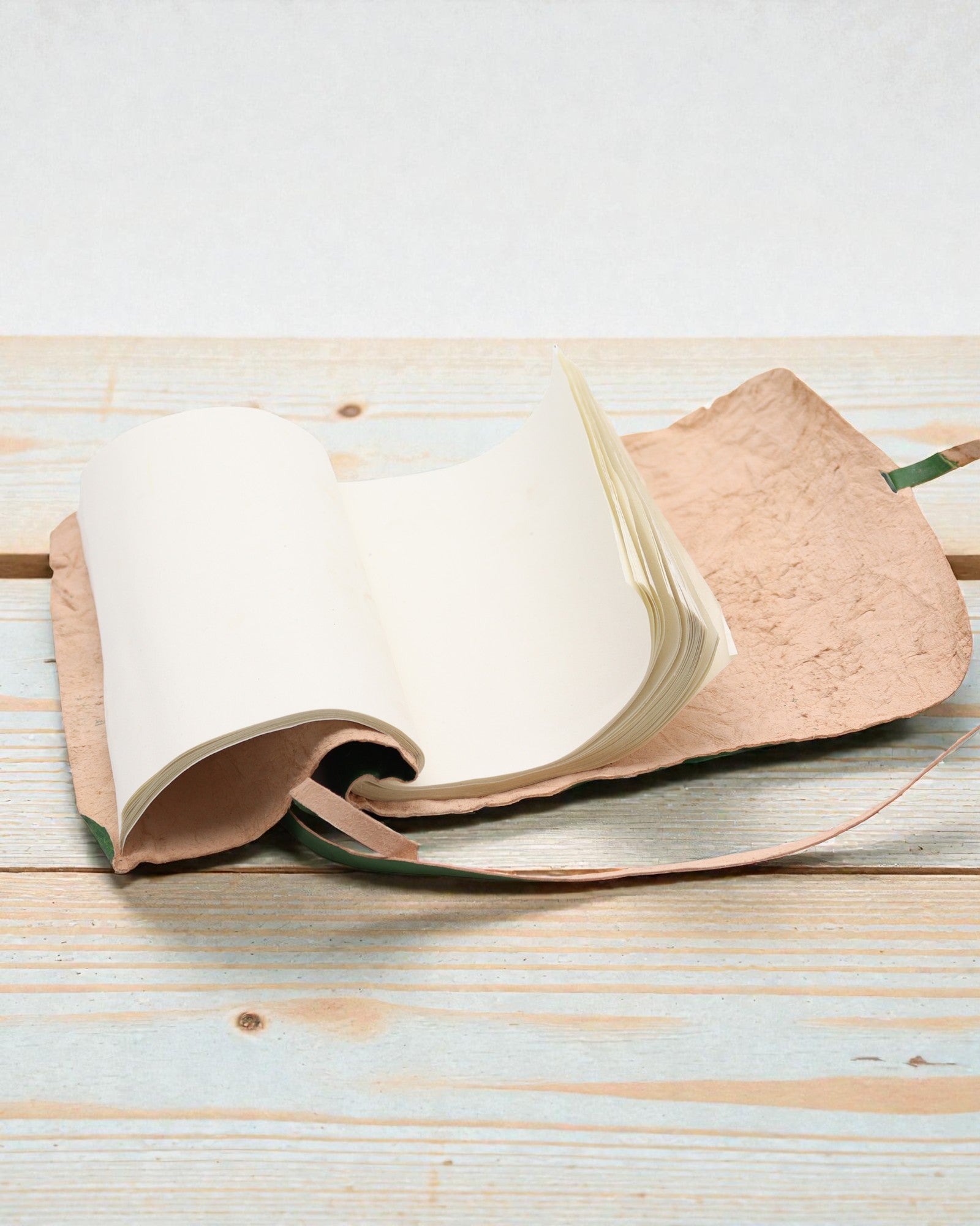 Aufrollbares Leder-Notizbuch für Reisende Nomade Grün – 21 × 15 cm