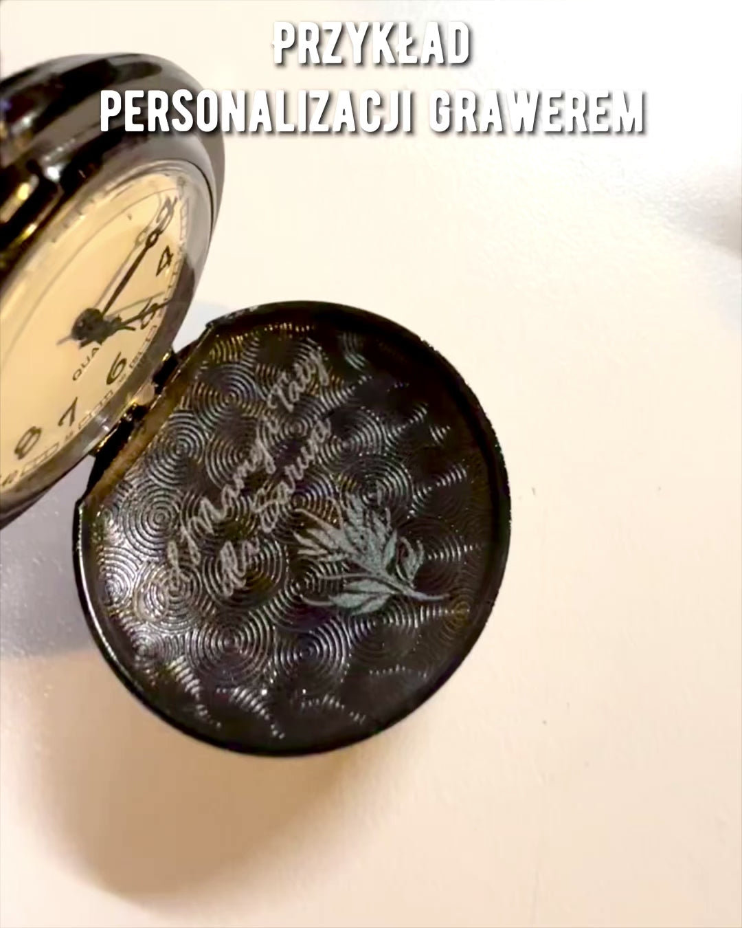 Taschenuhr "Galactic Eye" Personalisierung mit Gravur