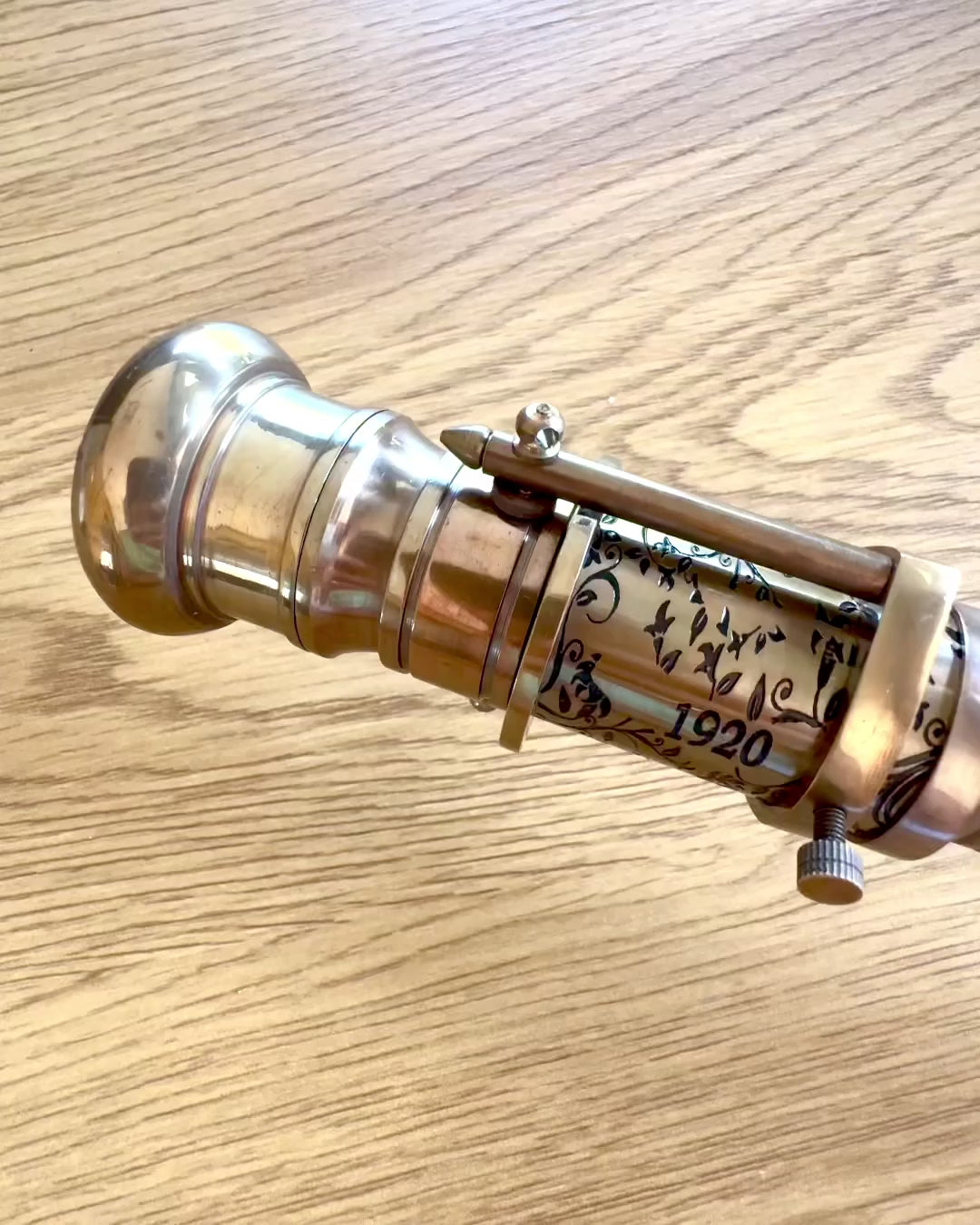 Navigator-Stock 2.0 mit Kompass und verstecktem Fernrohr, personalisierbar mit Gravur als Geschenk