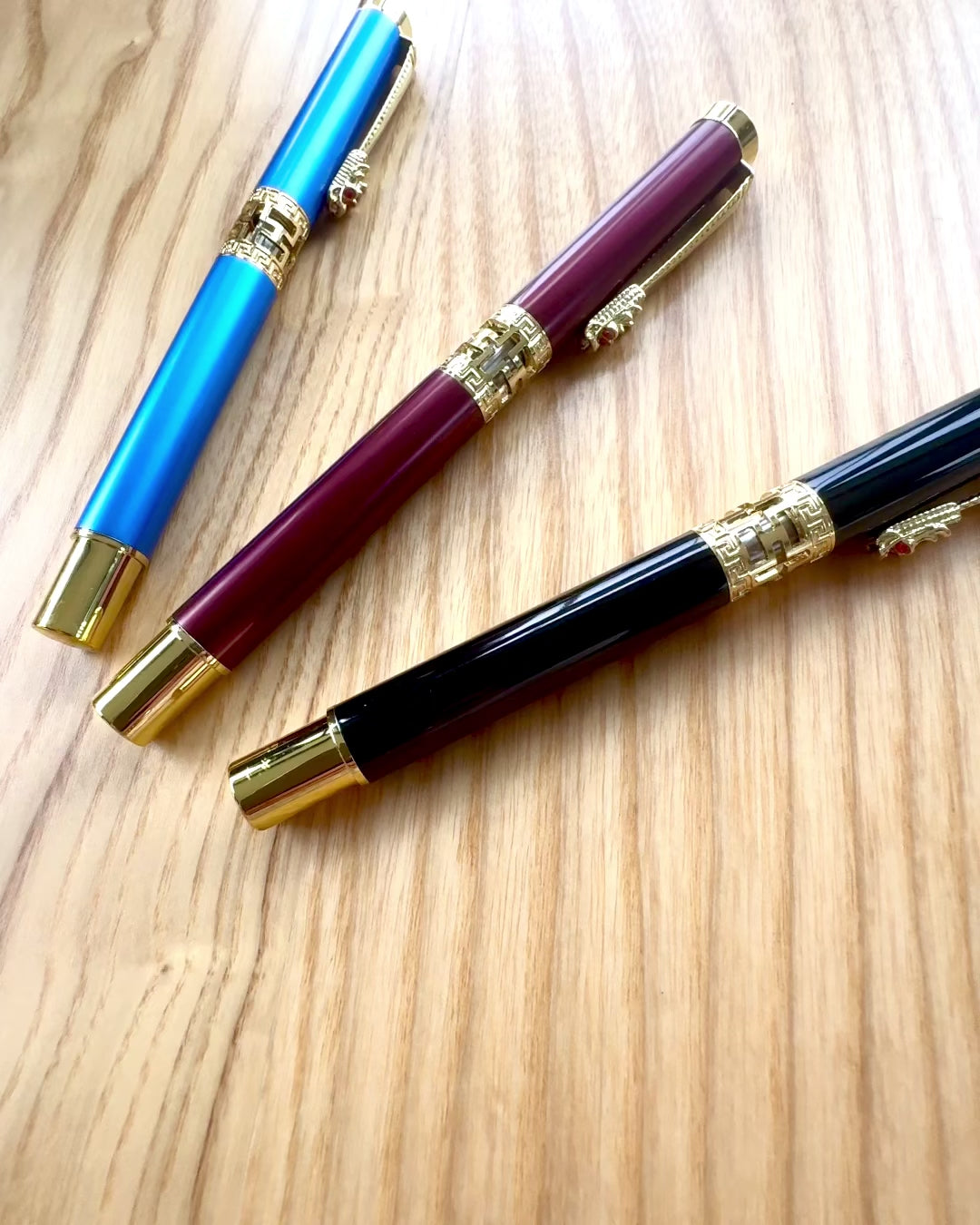 Eleganter Drachenkugelschreiber, 3 Farbvarianten, Möglichkeit zur Personalisierung mit Gravur als Geschenk