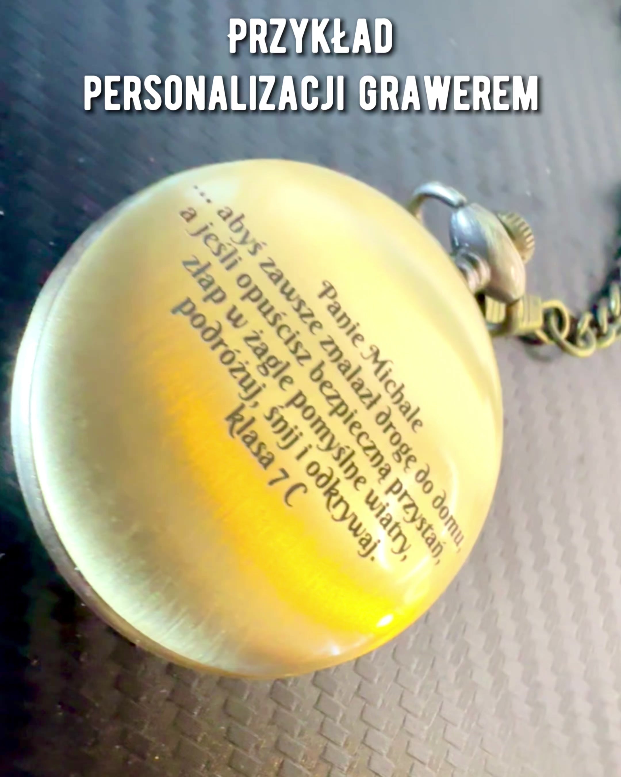 Antiker bronzegoldener Taschenuhrkompass mit filigranem Muster – Perfekt für Entdecker und Retro-Liebhaber. Personalisierung mit Gravur