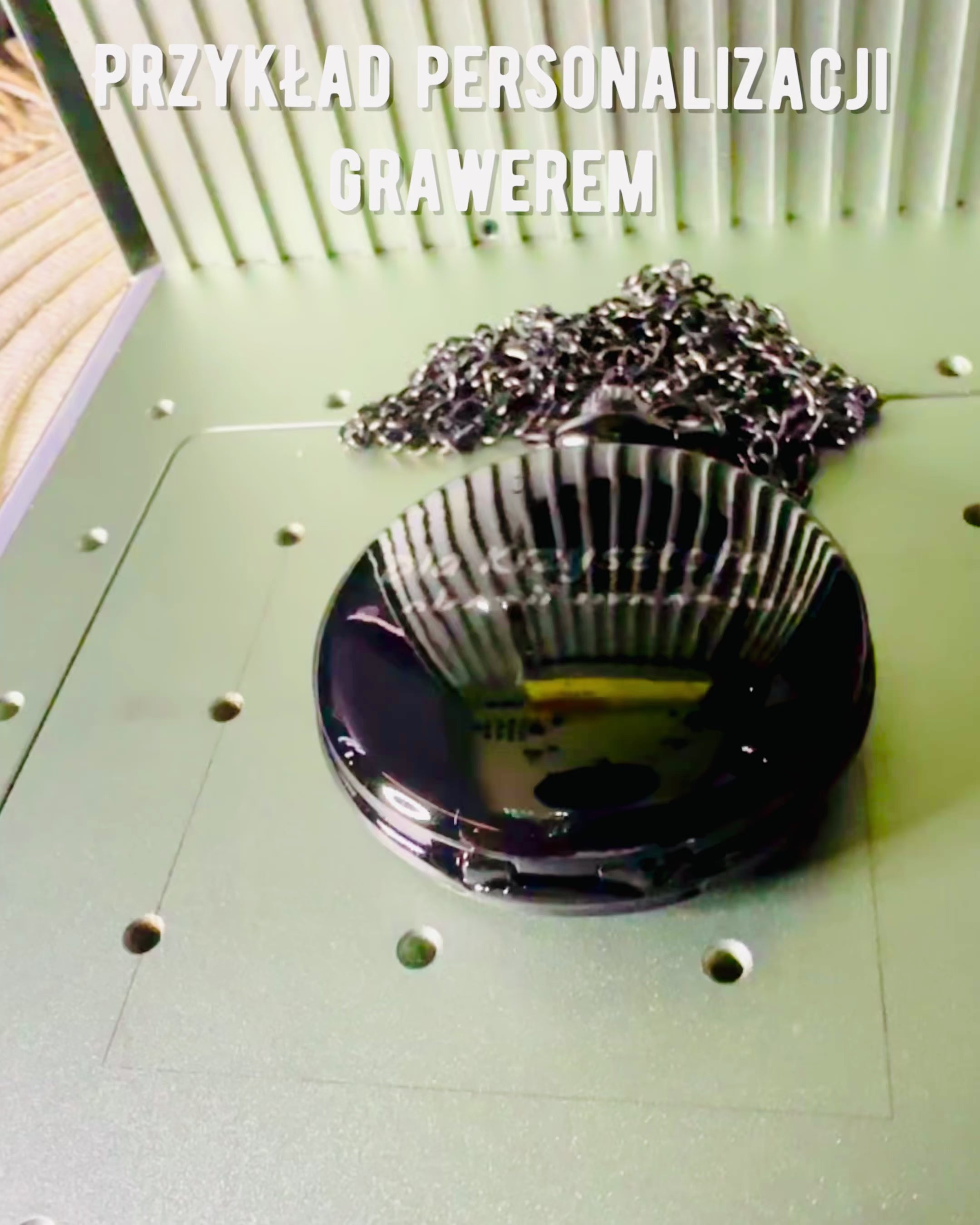 Schwarze Taschenuhr "Klassische Eleganz" mit Gravurmöglichkeit