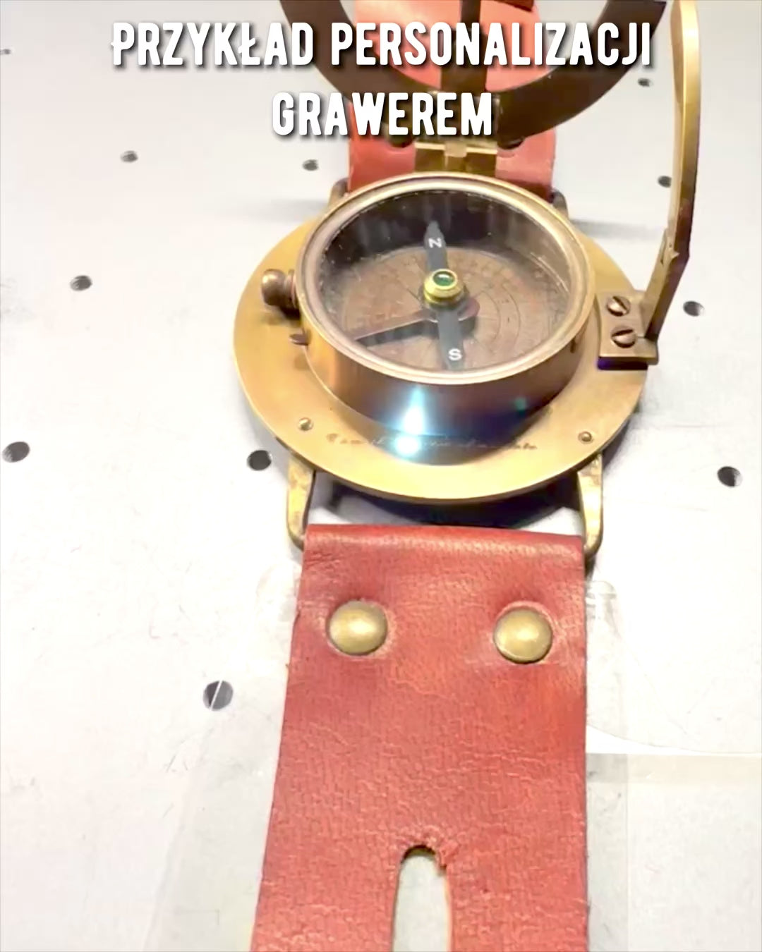 Sonnenuhr "Antiker Kompass", Armbanduhr mit Kompass, Personalisierung mit Gravur möglich