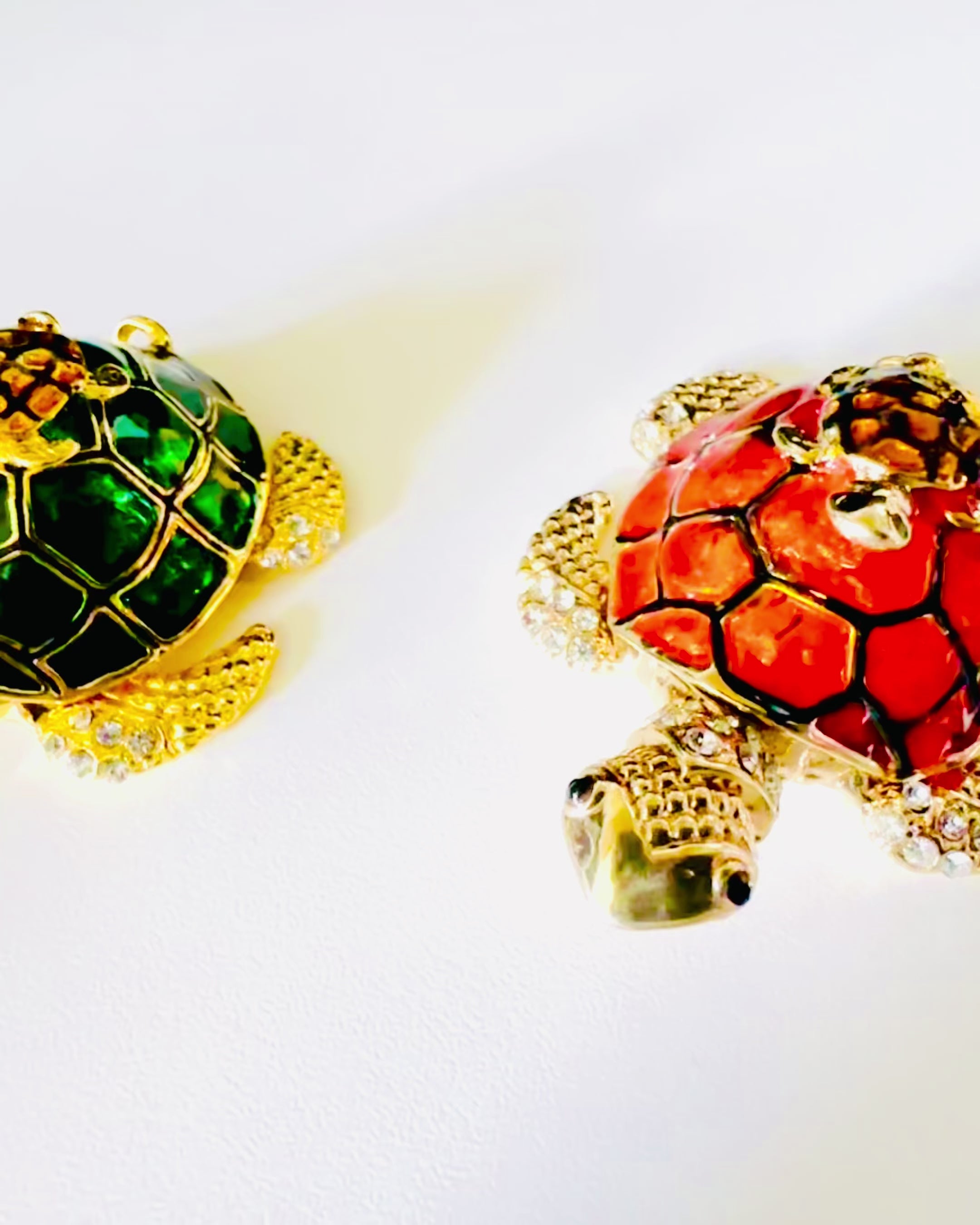 Schmuckkästchen "Schildkrötenfamilie" - Farbe Grün, Personalisierung mit Gravur