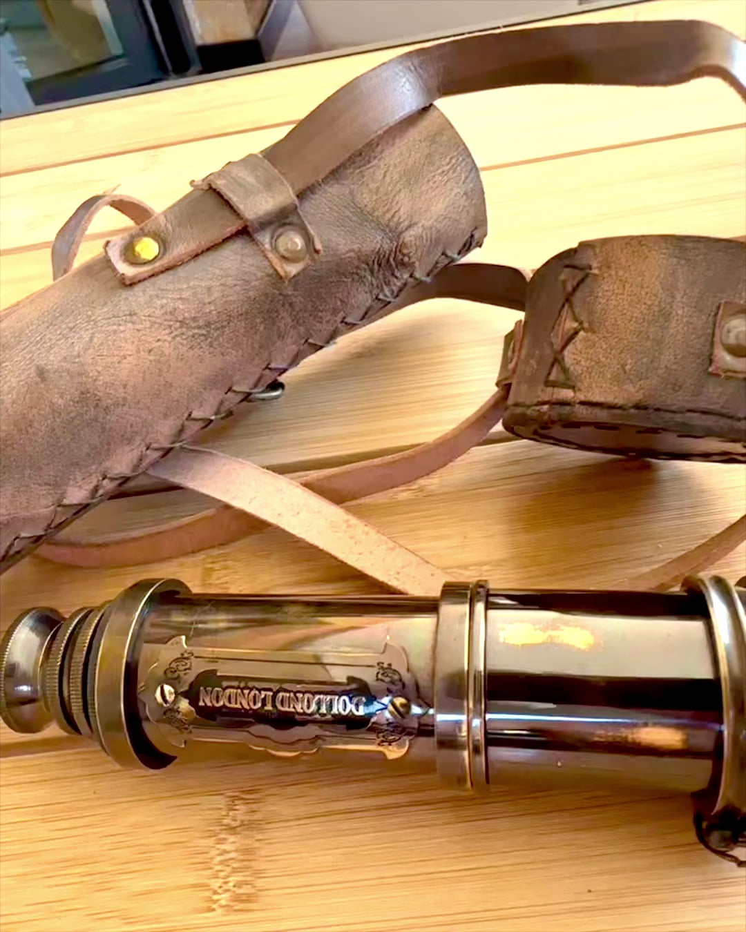 Premium-Fernrohr "Voyager" mit graviertem Fernrohr und Etui aus echtem Leder, Möglichkeit zur Personalisierung mit Gravur als Geschenk