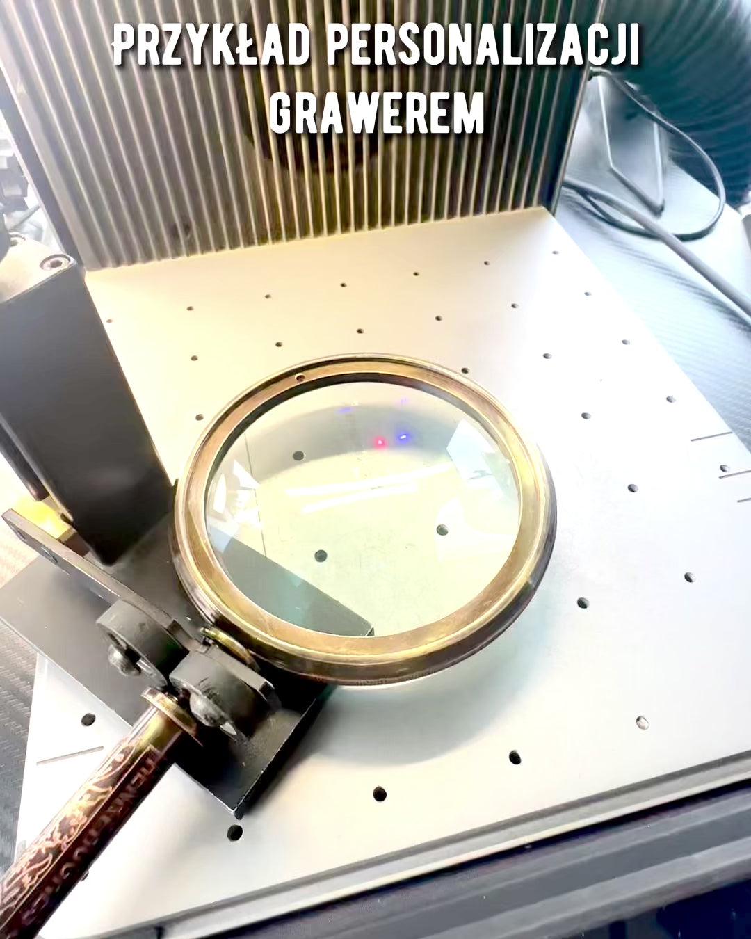 Messinglupe Navigator 1941 mit Ledertasche – Handgefertigt, Premium, personalisierbar als Geschenk