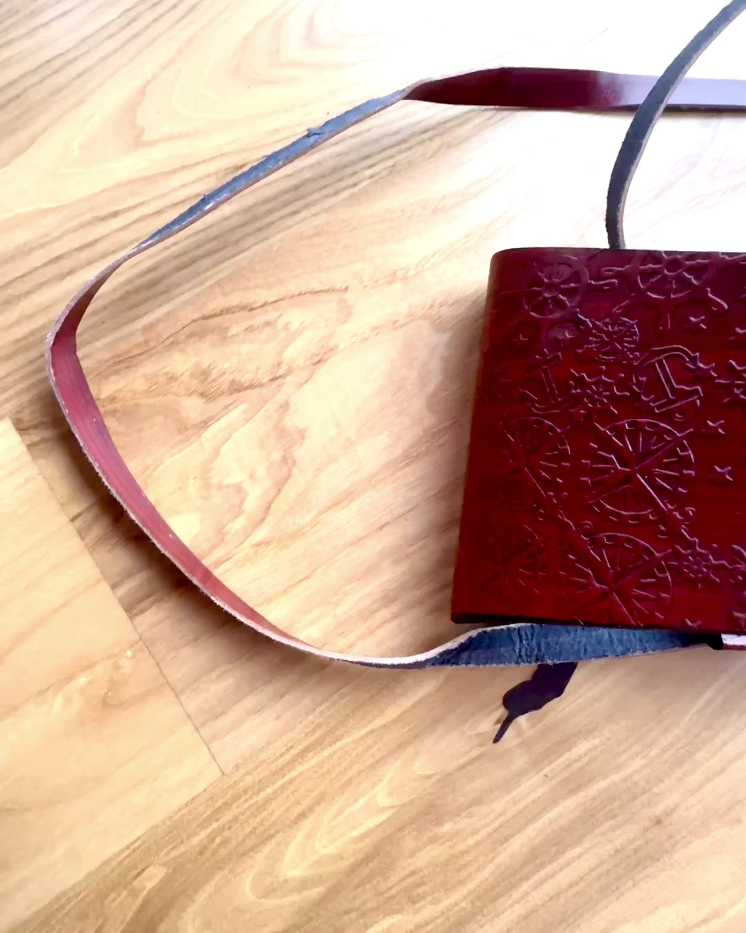 Lederetui, Hülle für Spazierstöcke - Möglichkeit zur Personalisierung mit Gravur als Geschenk