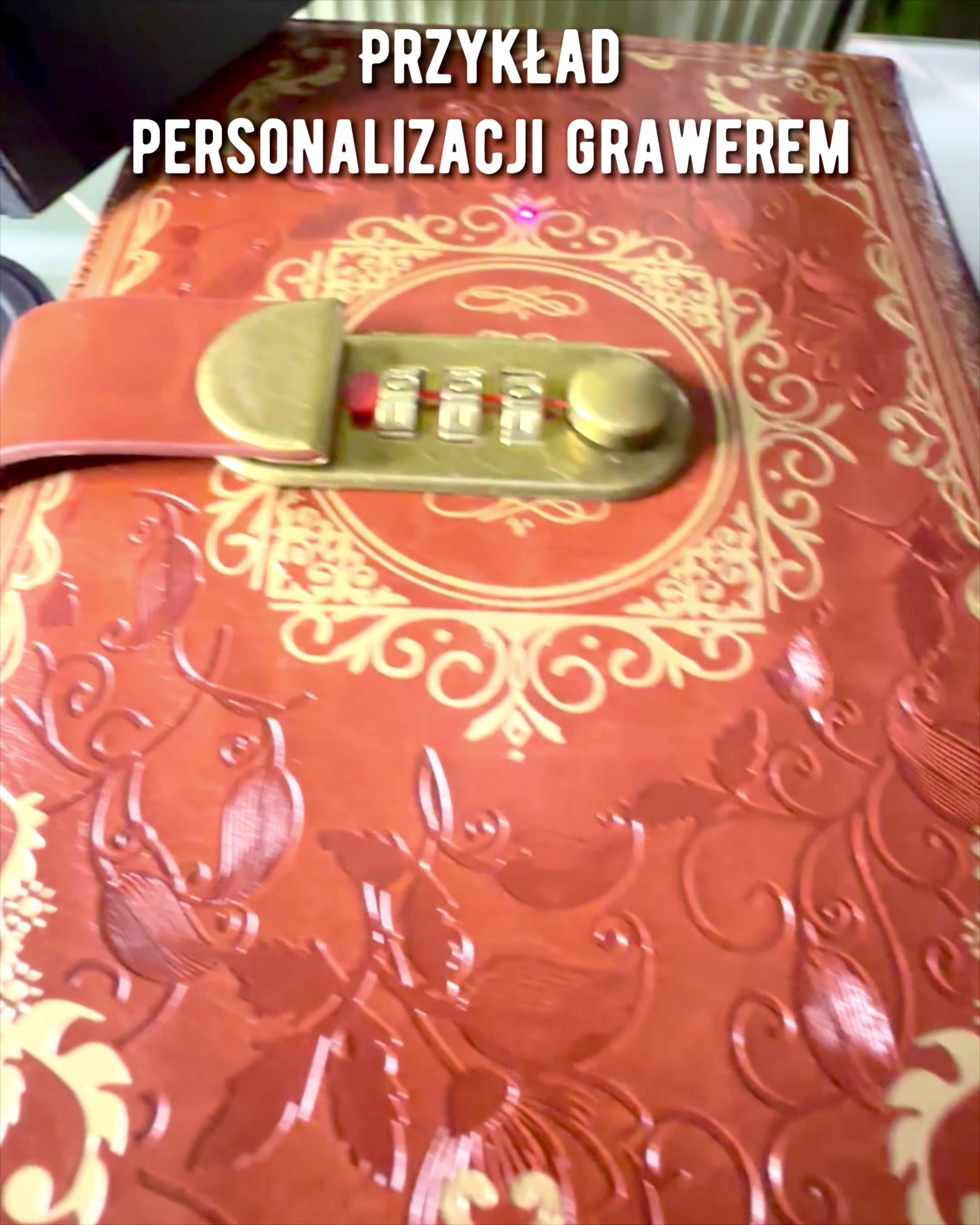 Exklusives Leder-Notizbuch "Sekretnik" A5 mit Zahlenschloss - Personalisierung mit Gravur