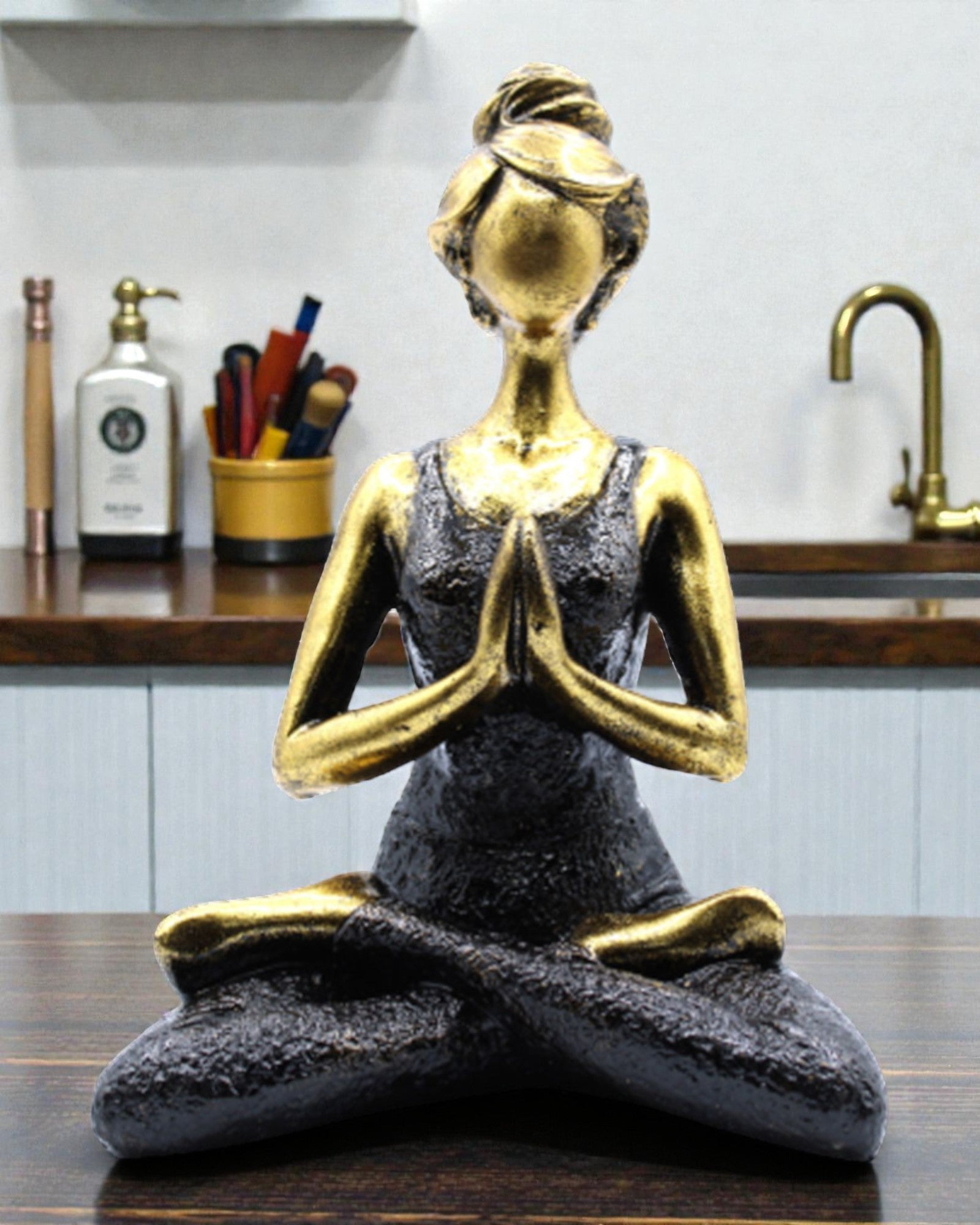 Frauenfigur 24 cm – Yoga Gold-Schwarze Kraft