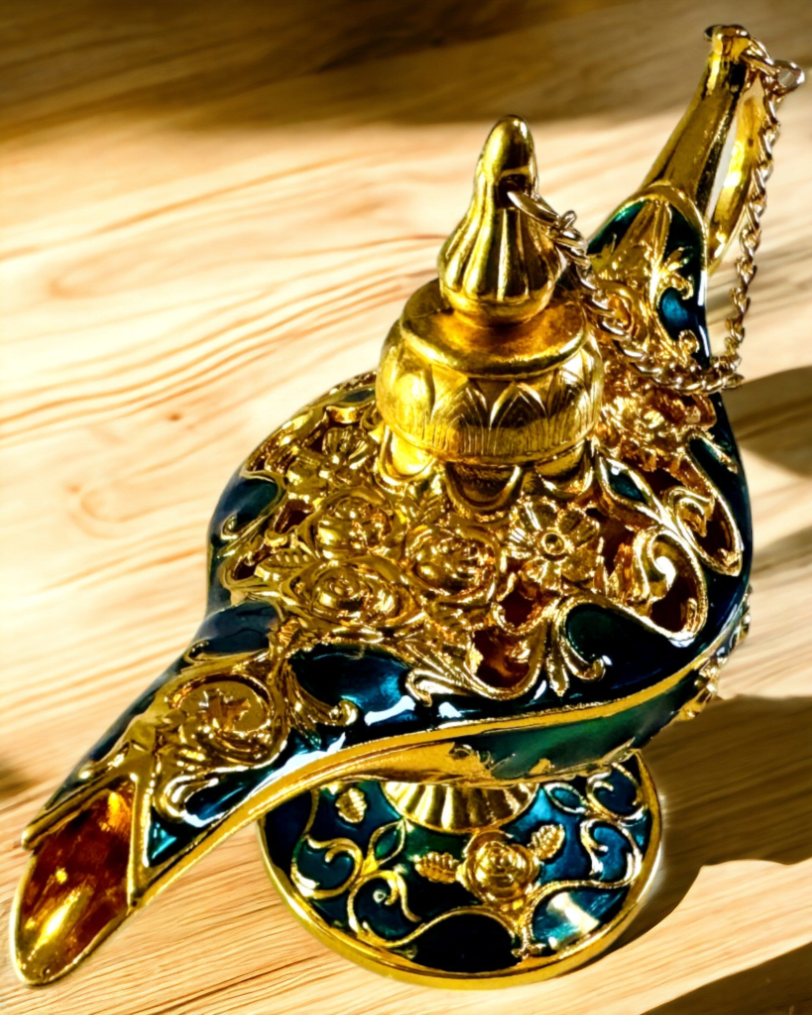 Kleine handgefertigte Aladdin-Lampe - Künstlerisches Metallhandwerk zur Wohnungsdekoration, Gravur