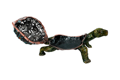 Durchbrochene Metallschatulle in Schildkrötenform zur Aufbewahrung von Schmuck mit Möglichkeit zur Personalisierung durch Gravur