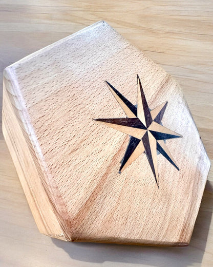 Kapitänekompass „Odkrywca 2“ - Möglichkeit zur Personalisierung mit Gravur als Geschenk, 2 Farbvarianten zur Auswahl
