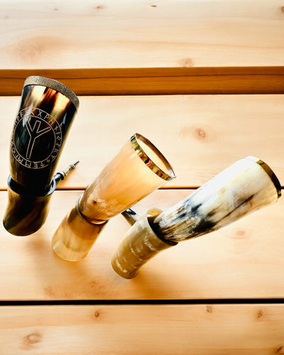 Hornbecher "Viking Valor" - Handgraviert, Premium Qualität - 4 Varianten zur Auswahl