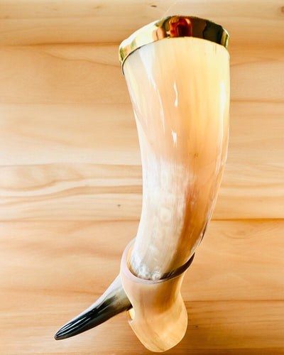 Hornbecher "Viking Valor" - Handgraviert, Premium Qualität - 4 Varianten zur Auswahl