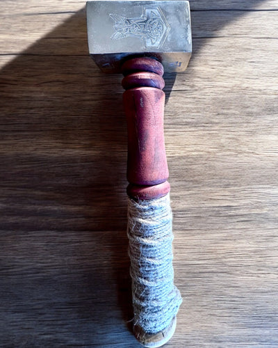 Mjölnir-Hammer der Skalden – 33 cm, handgeschmiedeter Wikingerhammer mit Gravur-Option