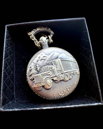 Taschenuhr „Road King“ – mit LKW-Motiv, mit Gravur, als Geschenk