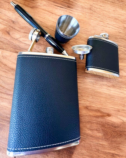 Flachmann-Set "Stilvoller Gentleman" - Möglichkeit zur Personalisierung mit Gravur als Geschenk