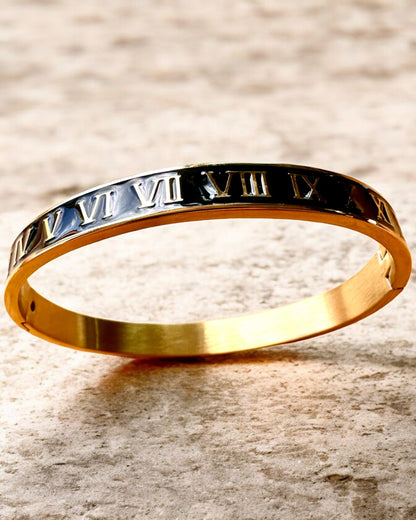 Armband "Zeit der Eleganz" - Farbe Gold Edelstahl mit römischen Ziffern, Personalisierung mit Gravur möglich