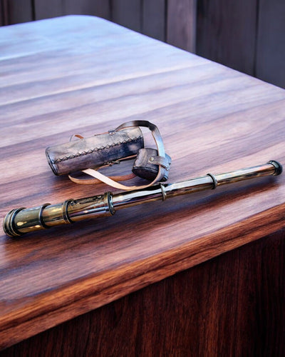 Premium-Fernrohr "Voyager" mit graviertem Fernrohr und Etui aus echtem Leder, Möglichkeit zur Personalisierung mit Gravur als Geschenk