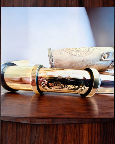 Premium-Fernrohr "Voyager" mit graviertem Fernrohr und Etui aus echtem Leder, Möglichkeit zur Personalisierung mit Gravur als Geschenk