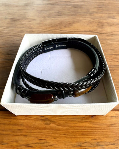 Herrenarmband Magnetic Love – aus Leder mit der Möglichkeit zur Personalisierung durch Gravur als Geschenk