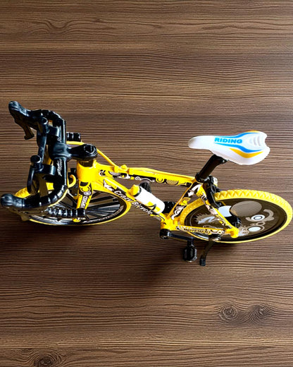 Miniaturmodell aus Metall Fahrrad Sammlerstück "Speed Rider 1.2" – Personalisierung mit Gravur als Geschenk, 2 Farbvarianten