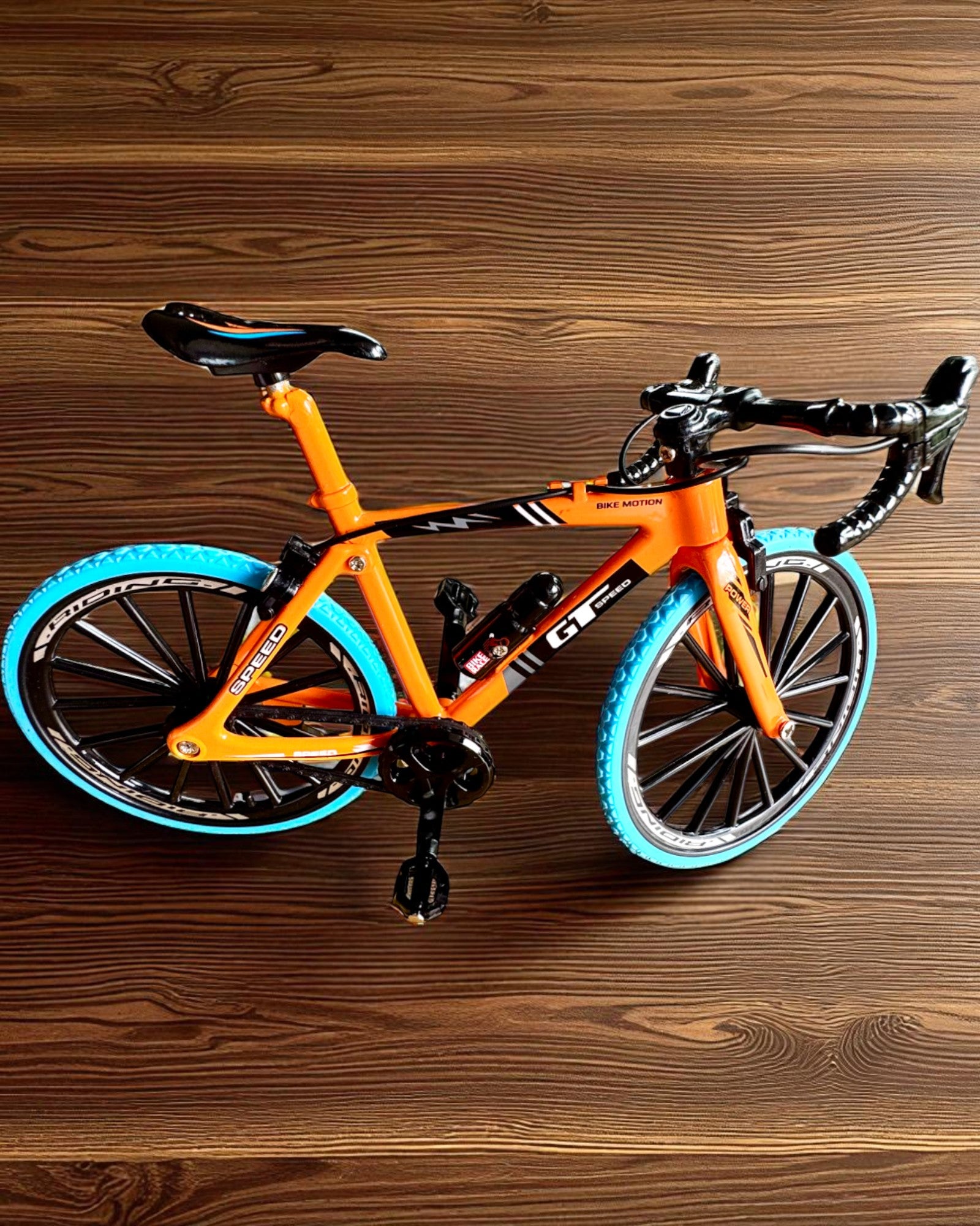 Miniaturmodell aus Metall Fahrrad Sammlerstück "Speed Rider 1.2" – Personalisierung mit Gravur als Geschenk, 2 Farbvarianten