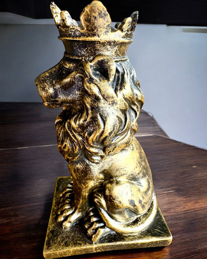 Der König der Löwen – Kompakte 14,5 cm dekorative Figur mit Gravuroption als Geschenk