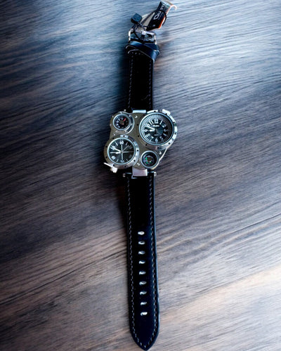 Survival-Uhr „Explorer 4in1“, Möglichkeit zur Personalisierung mit Gravur als Geschenk