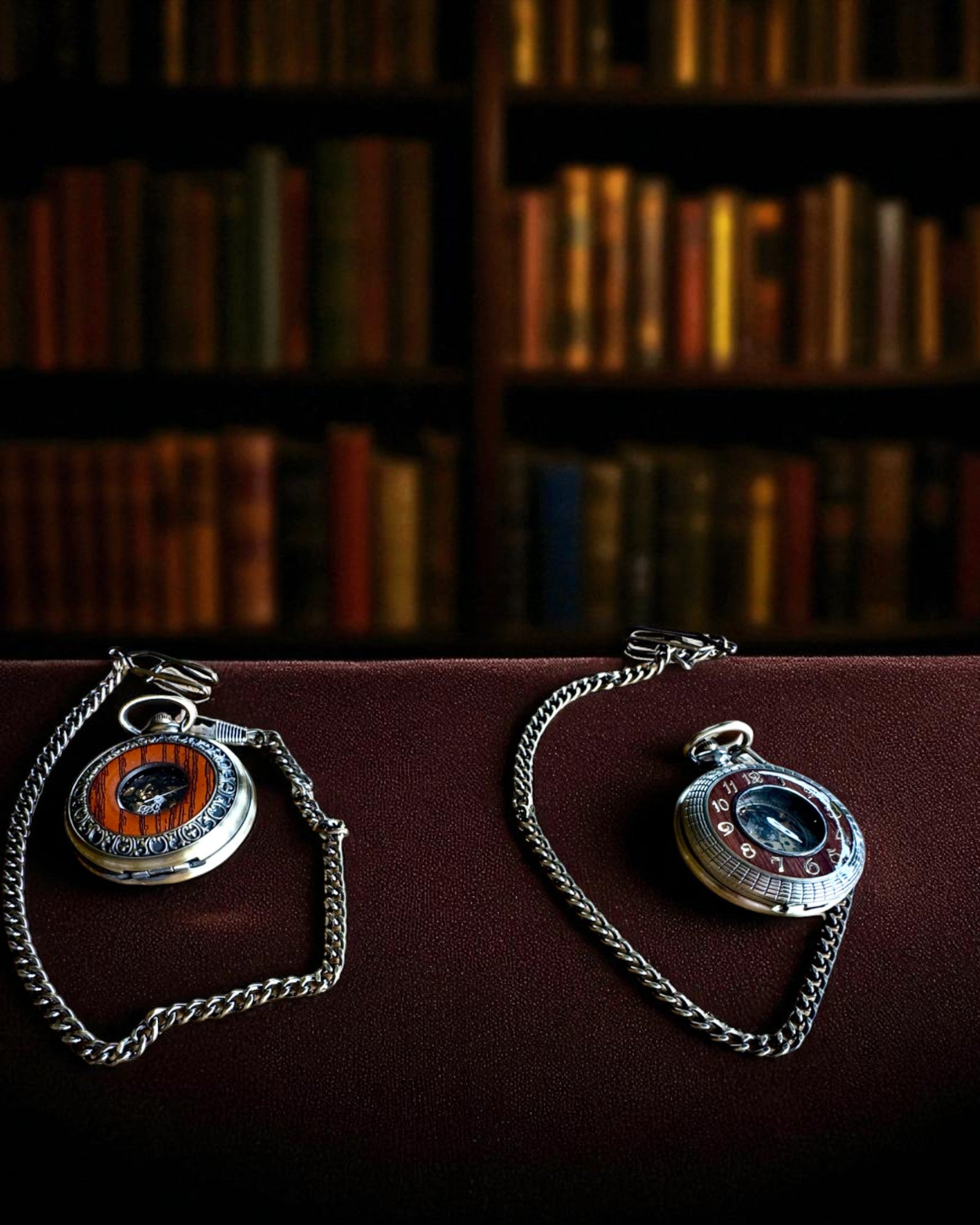 Taschenuhr „Veritas Tempus“ – mechanischer Zeitmesser mit Gravurmöglichkeit als Geschenk, 2 Varianten zur Auswahl