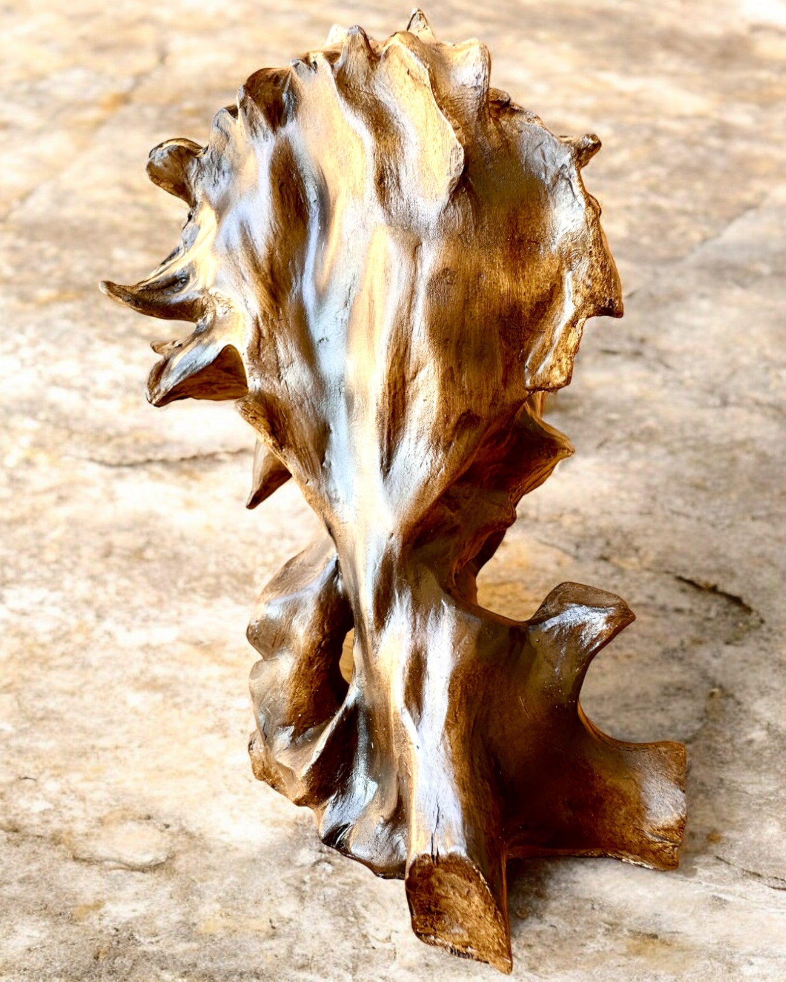 "Lwia Odwaga" - Figur aus Harz, 28 cm hoch, mit Gravuroption als Geschenk