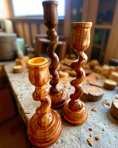 Set aus 3 Kerzenhaltern „Spirallicht“ 25 cm Höhe, Möglichkeit der Personalisierung mit Gravur als Geschenk