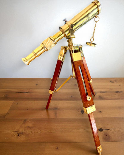 Himmelsfernrohr auf Holzständer 41 cm, Möglichkeit der Personalisierung mit Gravur als Geschenk