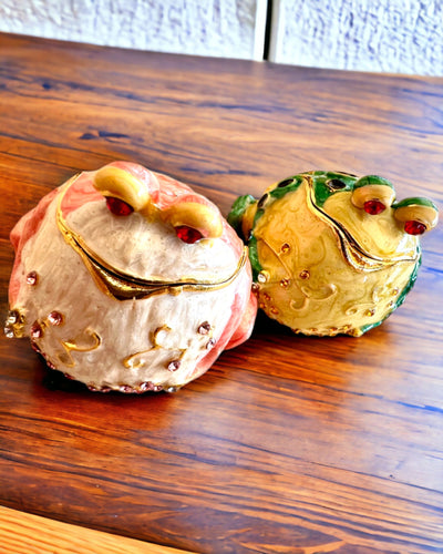 Elegante dekorative Schatulle "Froschschatz" als Geschenk mit Personalisierung, mit Gravuroption