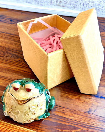 Elegante dekorative Schatulle "Froschschatz" als Geschenk mit Personalisierung, mit Gravuroption