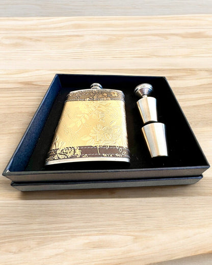 Elegante Flachmann "Golden Rose" mit Gläserset, personalisiert mit Gravur als Geschenk