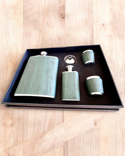 Flachmann-Set mit Gläsern "Forest Spirit", personalisiertes Geschenk mit Gravur