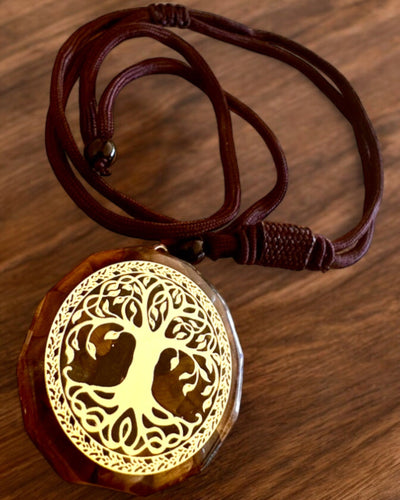 Amulett "Baum des Lebens" mit Tigerauge, Halskette als Geschenk mit personalisierter Gravur