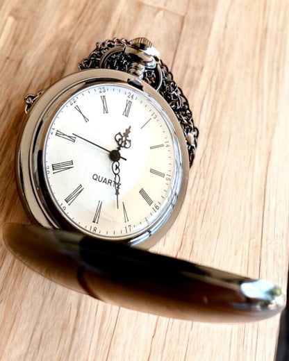 Elegante Taschenuhr "Czasownik" mit Gravuroption als Geschenk