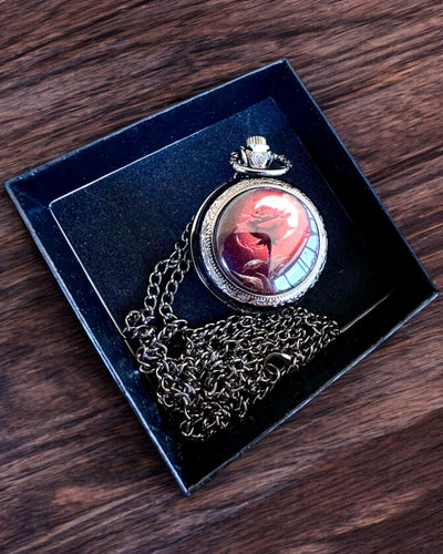 Taschenuhr Nachtrose, Möglichkeit zur Personalisierung mit Gravur als Geschenk