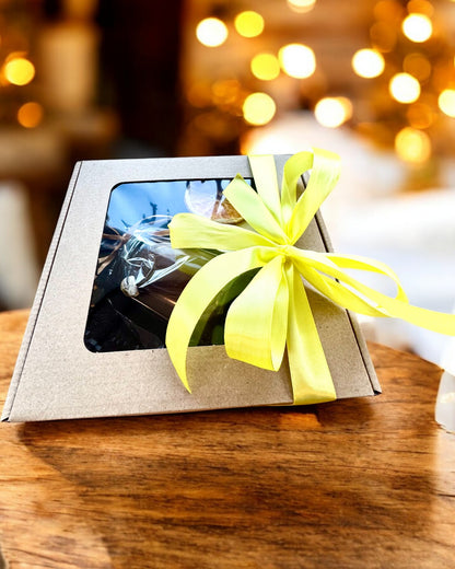 Intentionale Sojakerze 250 ml mit Naturstein – wählen Sie Ihre Energie: Citrin oder Granat, Personalisierung mit Gravur als Geschenk