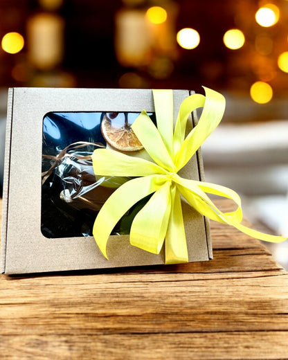 Intentionale Sojakerze 250 ml mit Naturstein – wählen Sie Ihre Energie: Citrin oder Granat, Personalisierung mit Gravur als Geschenk