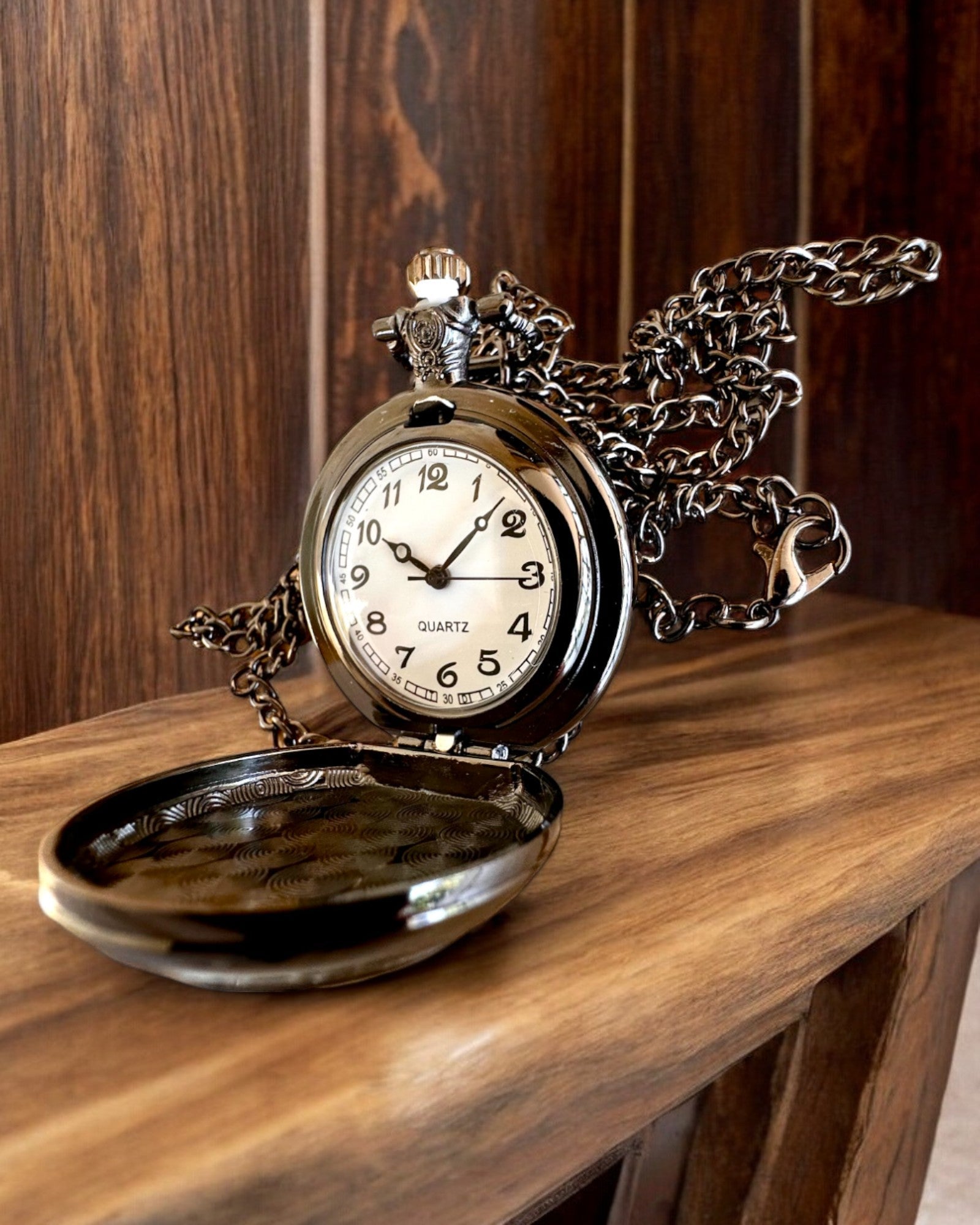 Taschenuhr "Tygriseleganz" aus Edelstahl mit Gravuroption als Geschenk