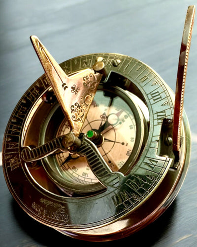 Kapitänekompass Explorer 2 – mit Möglichkeit zur personalisierten Gravur als Geschenk, zwei Farbvarianten zur Auswahl