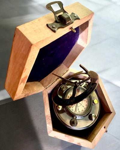 Kapitänekompass Explorer 2 – mit Möglichkeit zur personalisierten Gravur als Geschenk, zwei Farbvarianten zur Auswahl