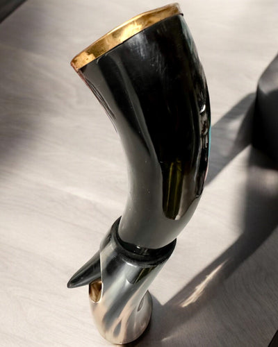 Hornbecher "Viking Valor" - Handgraviert, Premium Qualität - 4 Varianten zur Auswahl