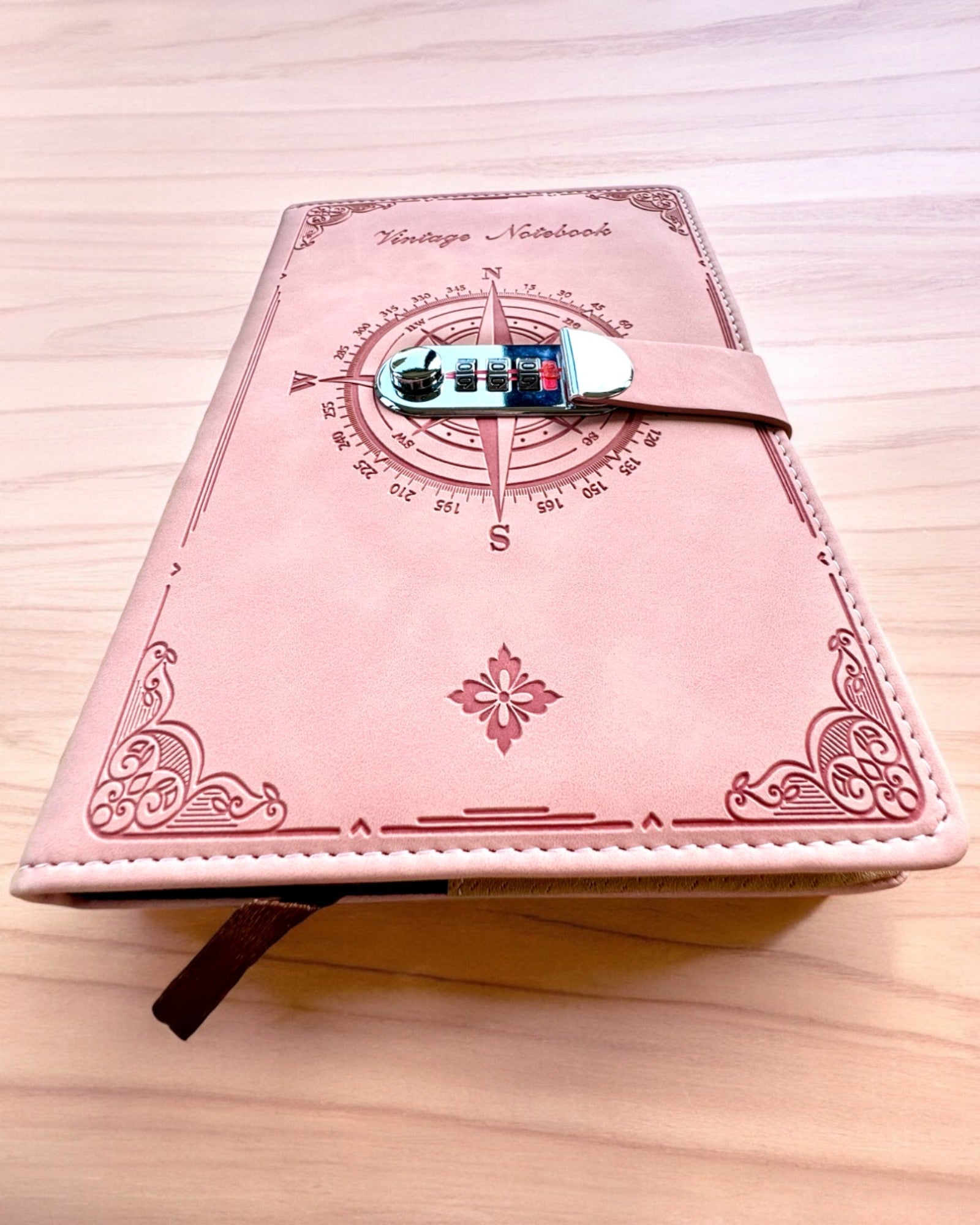Geheimes Notizbuch A5 Vintage mit Zahlenschloss - Wählen Sie Ihren Stil, Personalisierung mit Gravur als Geschenk